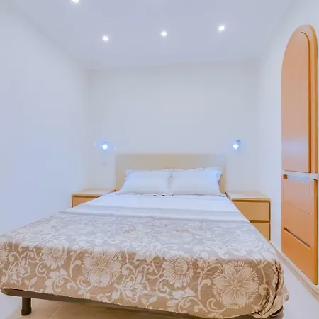 Talia I - Center - * וילהמורה